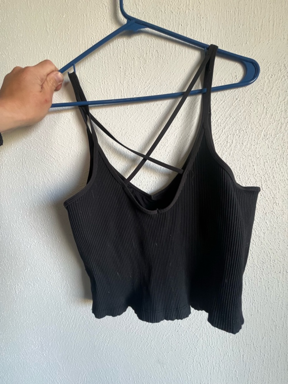 Vuori Black Ribbed Strappy Cropped Tank